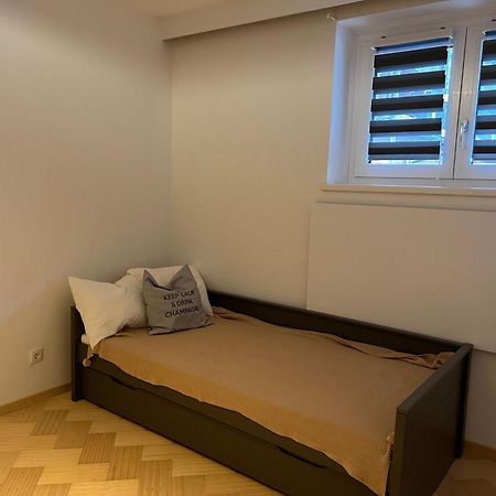 Deluxe Apartement Tirol ลันเด็ค ภายนอก รูปภาพ