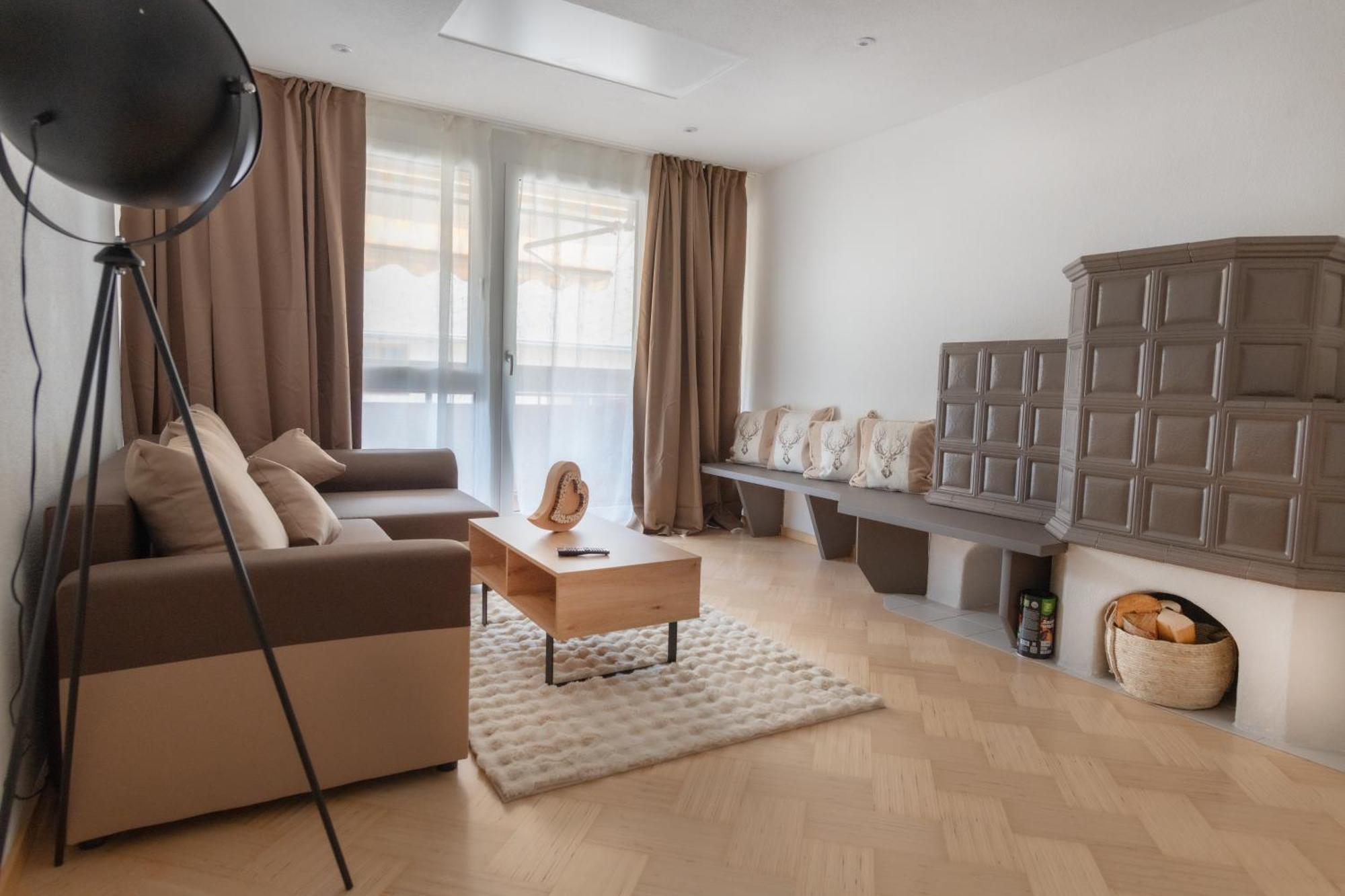 Deluxe Apartement Tirol ลันเด็ค ภายนอก รูปภาพ