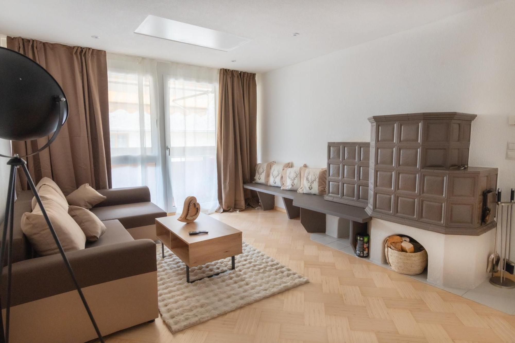 Deluxe Apartement Tirol ลันเด็ค ภายนอก รูปภาพ